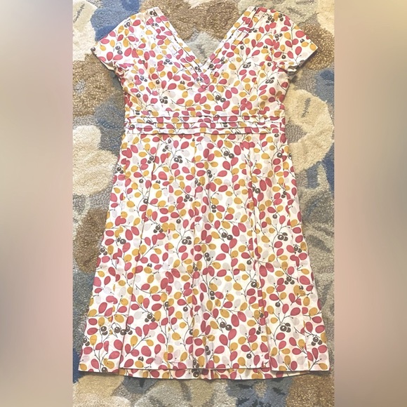 Boden Cotton Capped Sleeve Regatta Spring Pattern Dress w Pleated Detailing - Picture 3 of 9